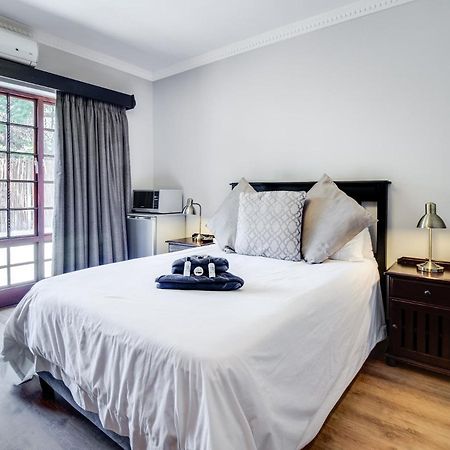 The Nightingale Guesthouse Блумфонтейн Экстерьер фото
