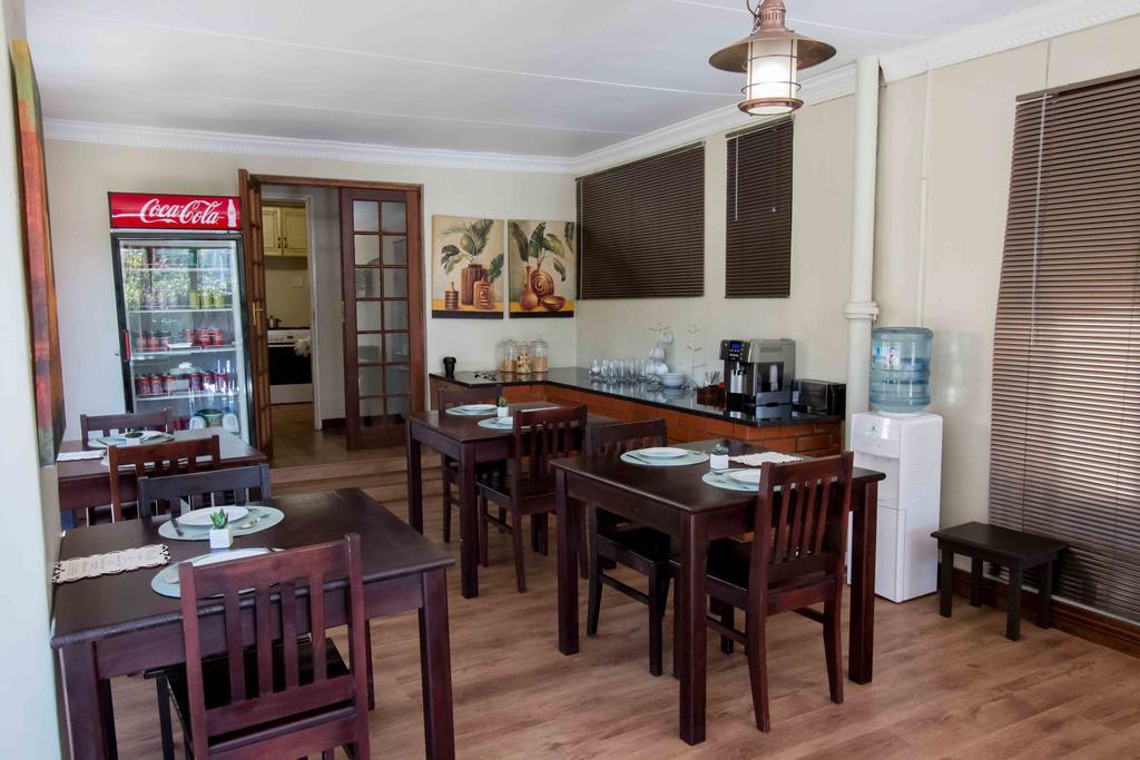 The Nightingale Guesthouse Блумфонтейн Экстерьер фото